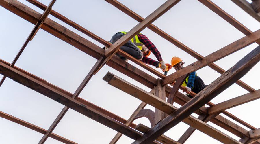 Professional gutter cleaning services in Springlake, TX